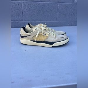 Nike sb ishod yellow coconut milk